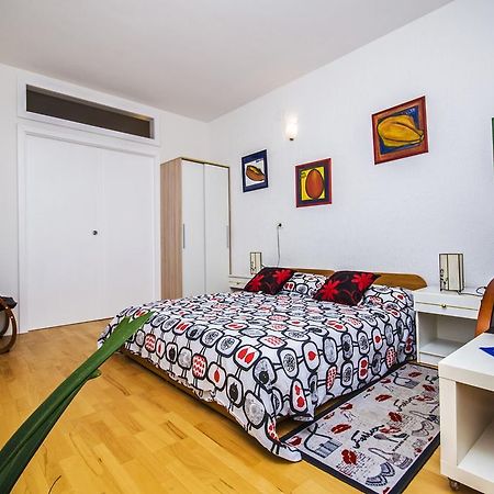 Apartments Daria Rovinj Bagian luar foto