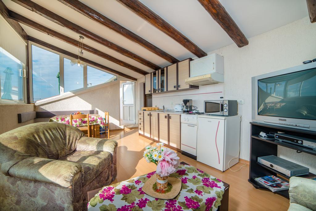 Apartments Daria Rovinj Ruang foto